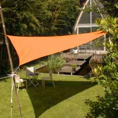 Triangular waterproof sun canopy - terracotta